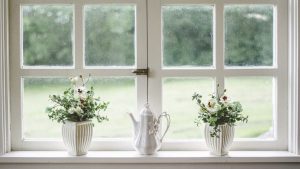 چگونه از پنجره ها و در های خانه خود مراقبت کنیم؟
